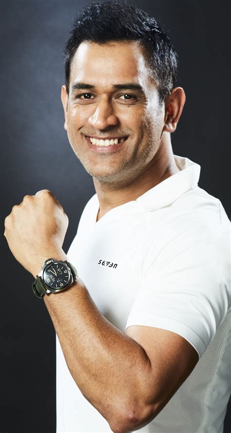 ms dhoni panerais.